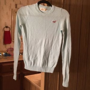 Light blue Hollister sweater 🌊